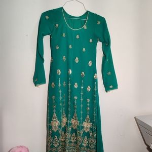 Pakistani traditional dress